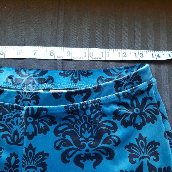 Chico's damask pattern velour leggings - Picture 9 of 15